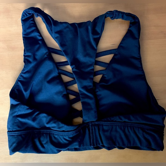 PINK Sports Bra - Picture 2 of 4